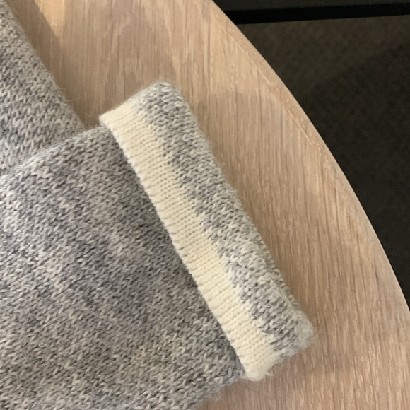 Size small cardigan with a blazer look. Made in 🇮🇹 - Picture 3 of 4